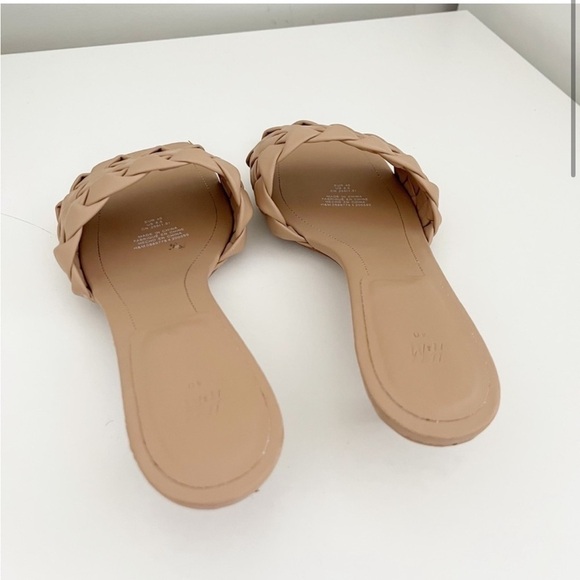 H&M Woven Kitty Heels - Picture 3 of 5